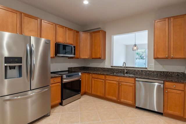 8065 Murano Circle, Palm Beach Gardens, FL 33418