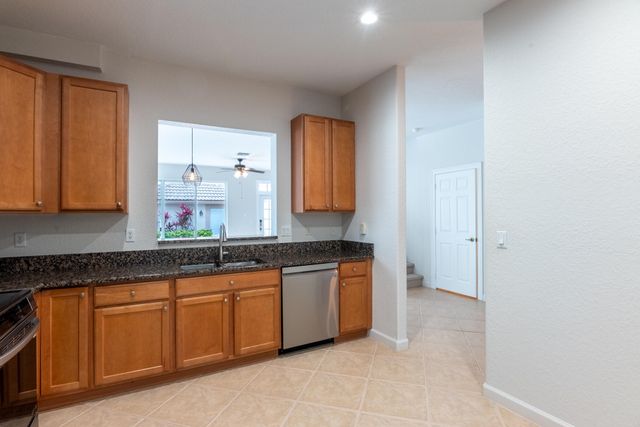 8065 Murano Circle, Palm Beach Gardens, FL 33418