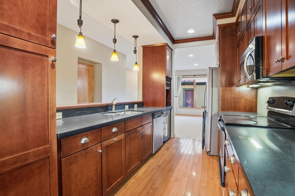 3014 Emerson Avenue S, Minneapolis, MN 55408 — exterior