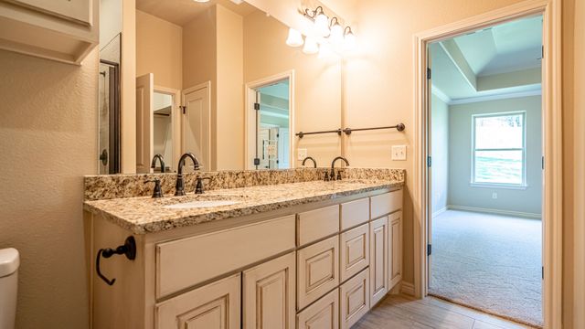 2714 Austin Drive, Granbury, TX 76048