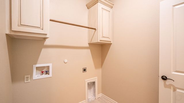 2714 Austin Drive, Granbury, TX 76048