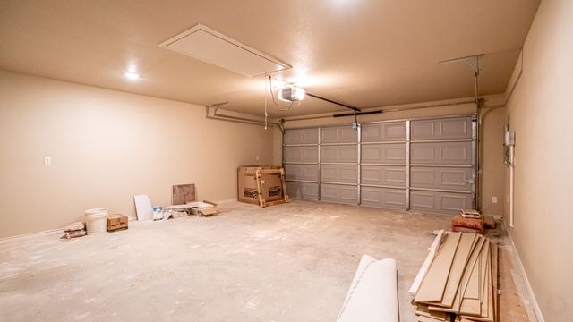 2714 Austin Drive, Granbury, TX 76048