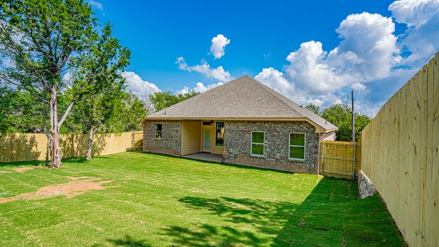 2714 Austin Drive, Granbury, TX 76048