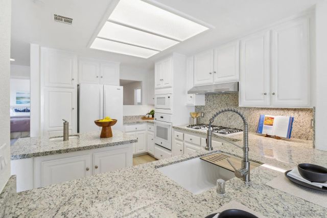 1442 Seacoast Dr 7, Imperial Beach, CA 91932
