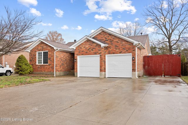 11317 Ashbrooke Gardens Dr, Louisville, KY 40229