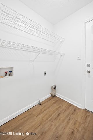 11317 Ashbrooke Gardens Dr, Louisville, KY 40229