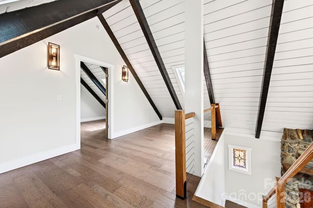 93 Horse Ring Drive, Burnsville, NC 28714
