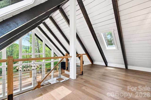 93 Horse Ring Drive, Burnsville, NC 28714