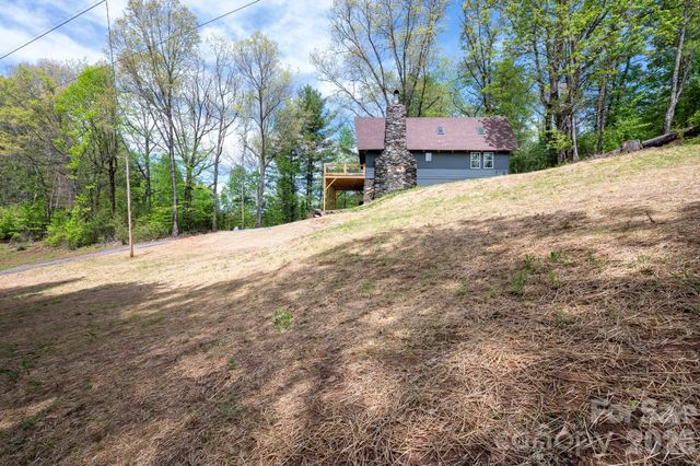 93 Horse Ring Drive, Burnsville, NC 28714
