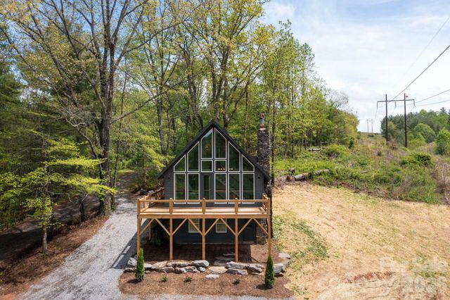 93 Horse Ring Drive, Burnsville, NC 28714