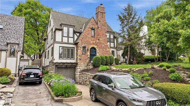 2109 W 50th Street, Westwood Hills, KS 66205