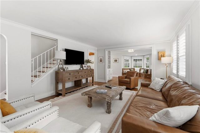 2109 W 50th Street, Westwood Hills, KS 66205