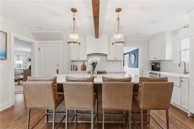 2109 W 50th Street, Westwood Hills, KS 66205