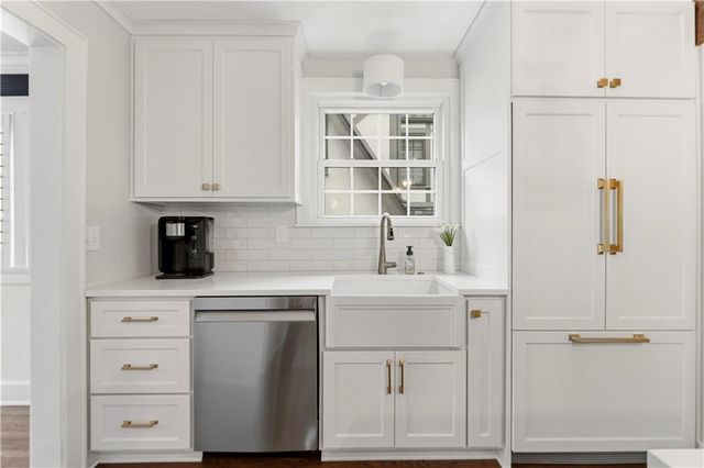 2109 W 50th Street, Westwood Hills, KS 66205