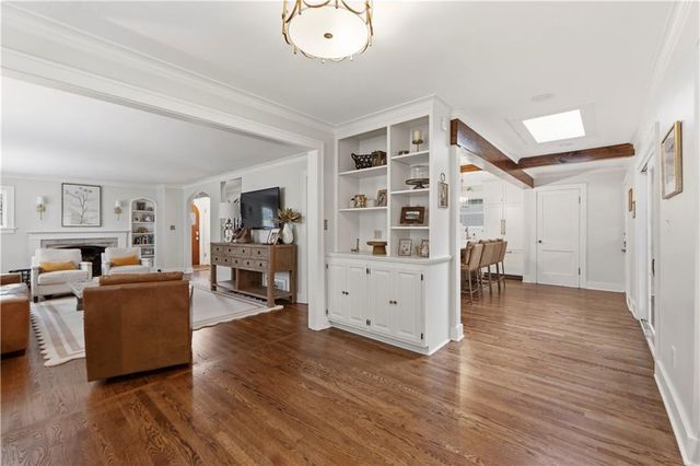 2109 W 50th Street, Westwood Hills, KS 66205