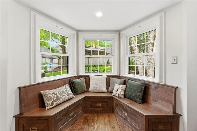 2109 W 50th Street, Westwood Hills, KS 66205