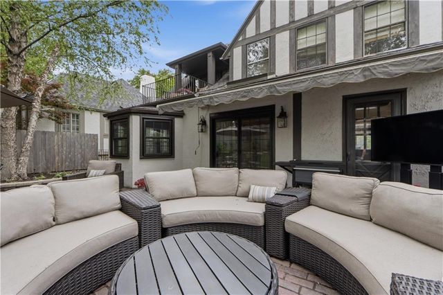 2109 W 50th Street, Westwood Hills, KS 66205