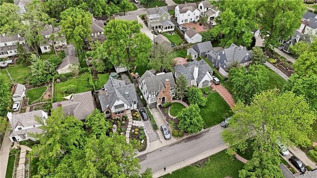 2109 W 50th Street, Westwood Hills, KS 66205