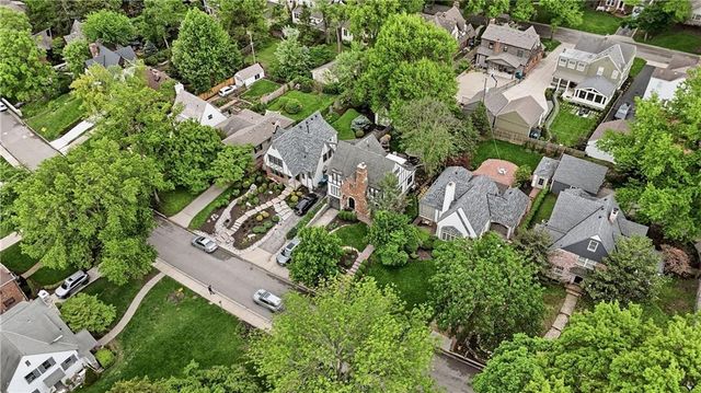 2109 W 50th Street, Westwood Hills, KS 66205