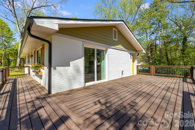 111 Sunset Hill Drive, Etowah, NC 28729