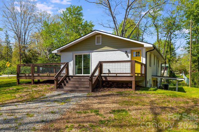 111 Sunset Hill Drive, Etowah, NC 28729