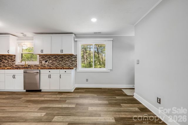 111 Sunset Hill Drive, Etowah, NC 28729