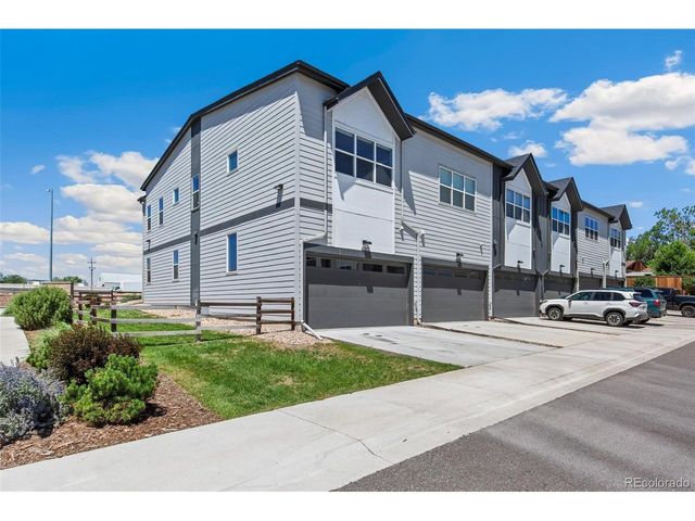 6305 King Ct, Denver, CO 80221