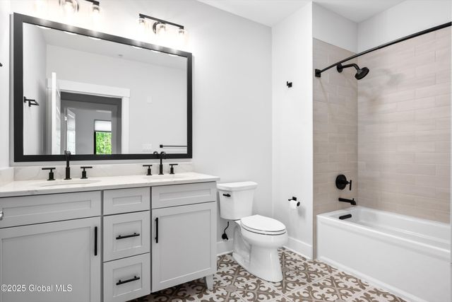 116 West Avenue 309, Saratoga Springs, NY 12866