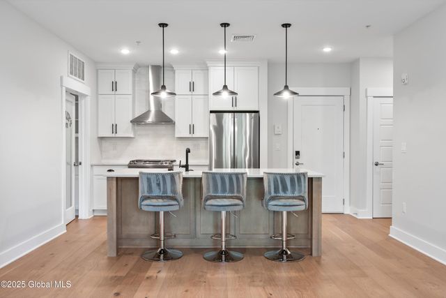 116 West Avenue 309, Saratoga Springs, NY 12866