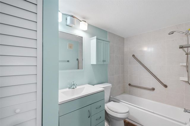 555 62ND STREET S 107, St Petersburg, FL 33707