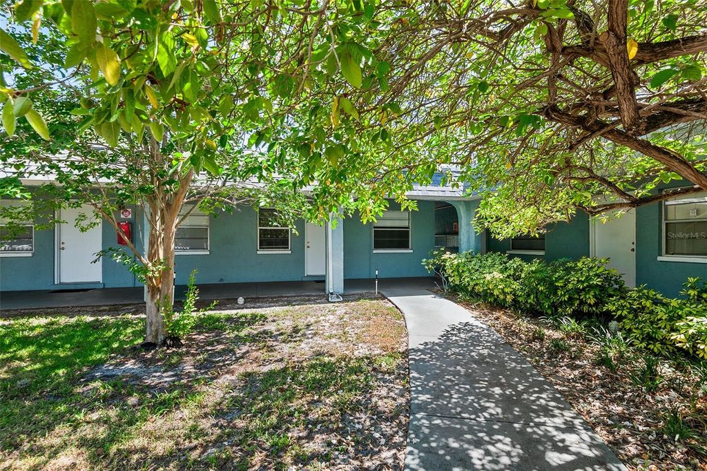 555 62ND STREET S 107, St Petersburg, FL 33707