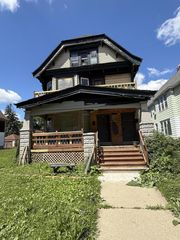 2735 N 37th STREET #2737, Milwaukee, WI 53210