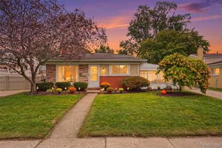 28282 Couzens Avenue, Madison Heights, MI 48071