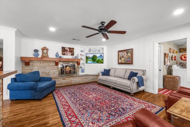 4612 Holiday Lane W, North Richland Hills, TX 76180