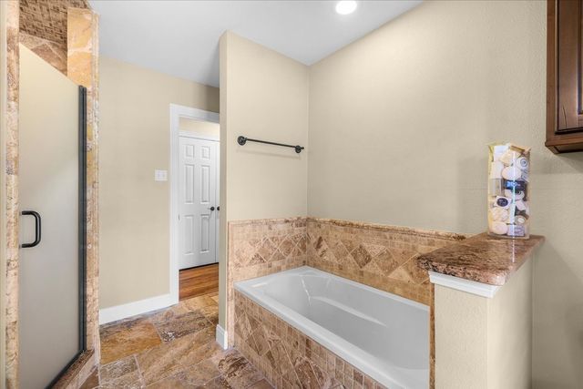 4612 Holiday Lane W, North Richland Hills, TX 76180