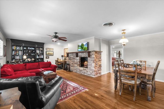 4612 Holiday Lane W, North Richland Hills, TX 76180