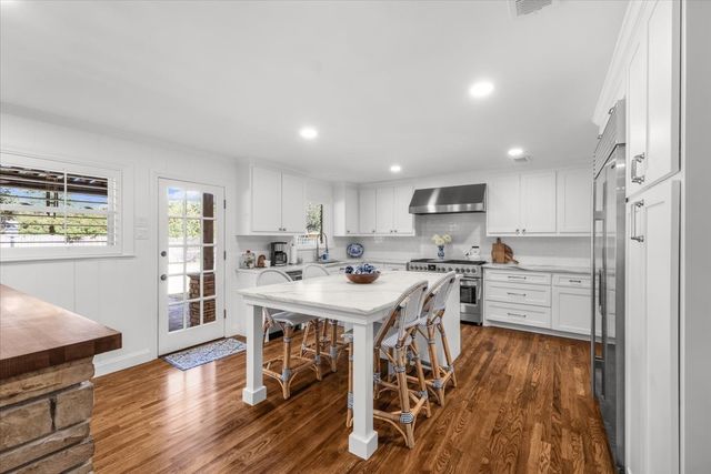 4612 Holiday Lane W, North Richland Hills, TX 76180