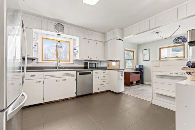 215 N Hill Street, Marshall, MN 56258