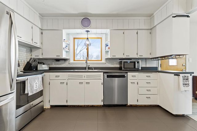 215 N Hill Street, Marshall, MN 56258