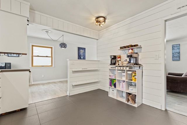 215 N Hill Street, Marshall, MN 56258