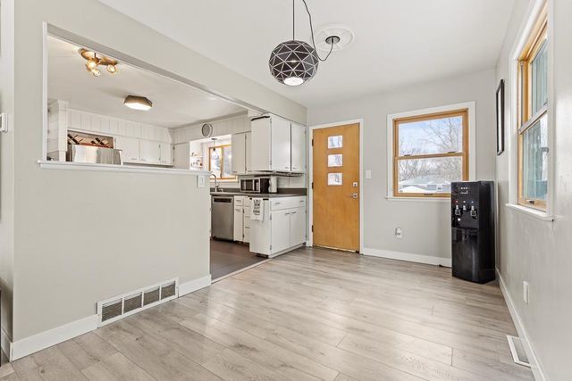 215 N Hill Street, Marshall, MN 56258