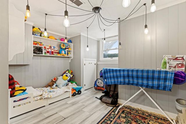 215 N Hill Street, Marshall, MN 56258