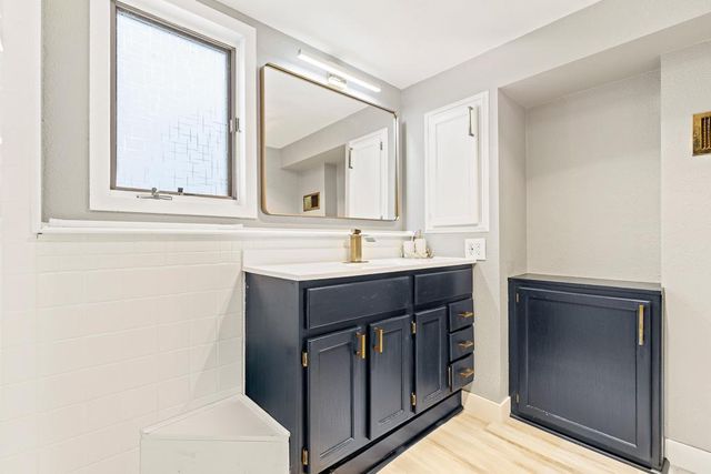 215 N Hill Street, Marshall, MN 56258