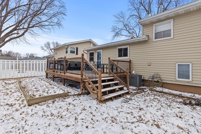 215 N Hill Street, Marshall, MN 56258