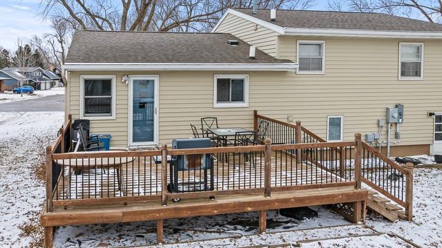 215 N Hill Street, Marshall, MN 56258