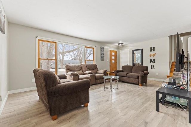 215 N Hill Street, Marshall, MN 56258