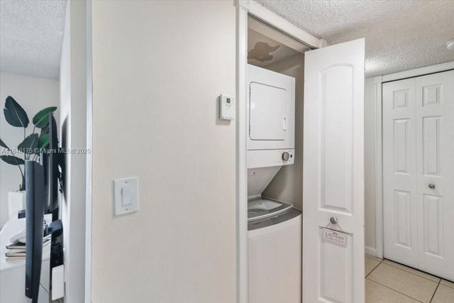 17000 NW 67th Ave 347, Hialeah, FL 33015