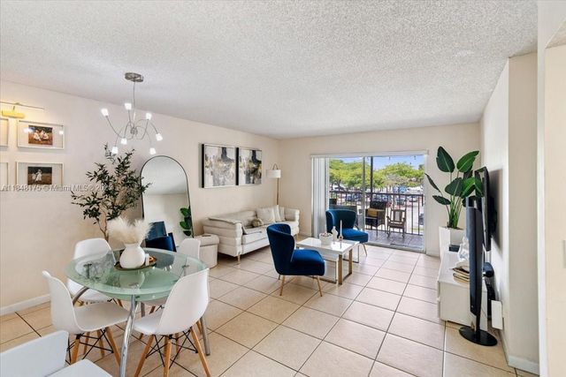 17000 NW 67th Ave 347, Hialeah, FL 33015