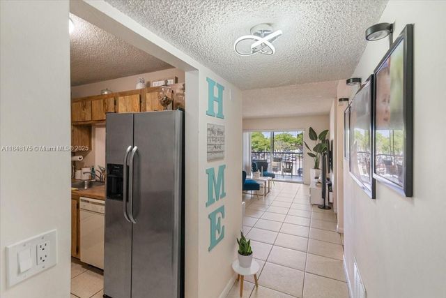 17000 NW 67th Ave 347, Hialeah, FL 33015