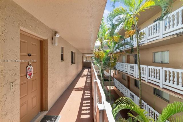 17000 NW 67th Ave 347, Hialeah, FL 33015